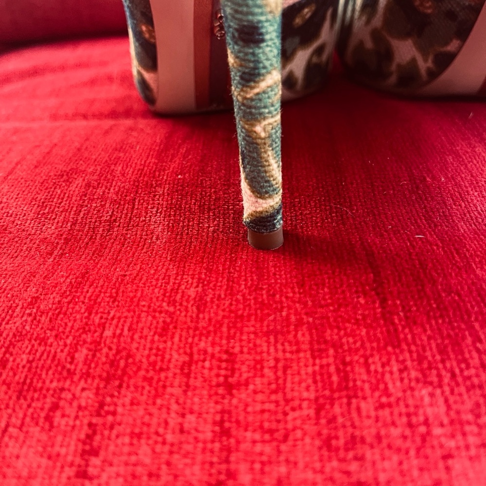 Sam Edelman Green, blue, yellow Patterned Heels - Picture 5 of 9